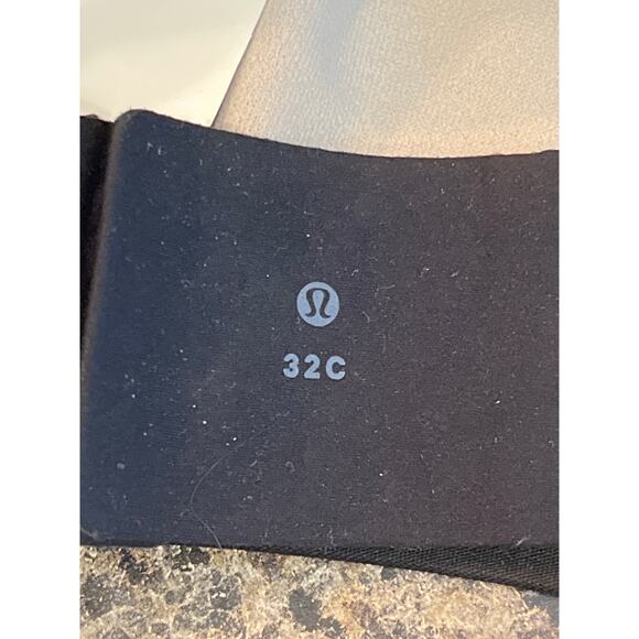Lululemon NEW Awake to Lace Bra Size 32C Black and Barely Beige - Picture 6 of 11